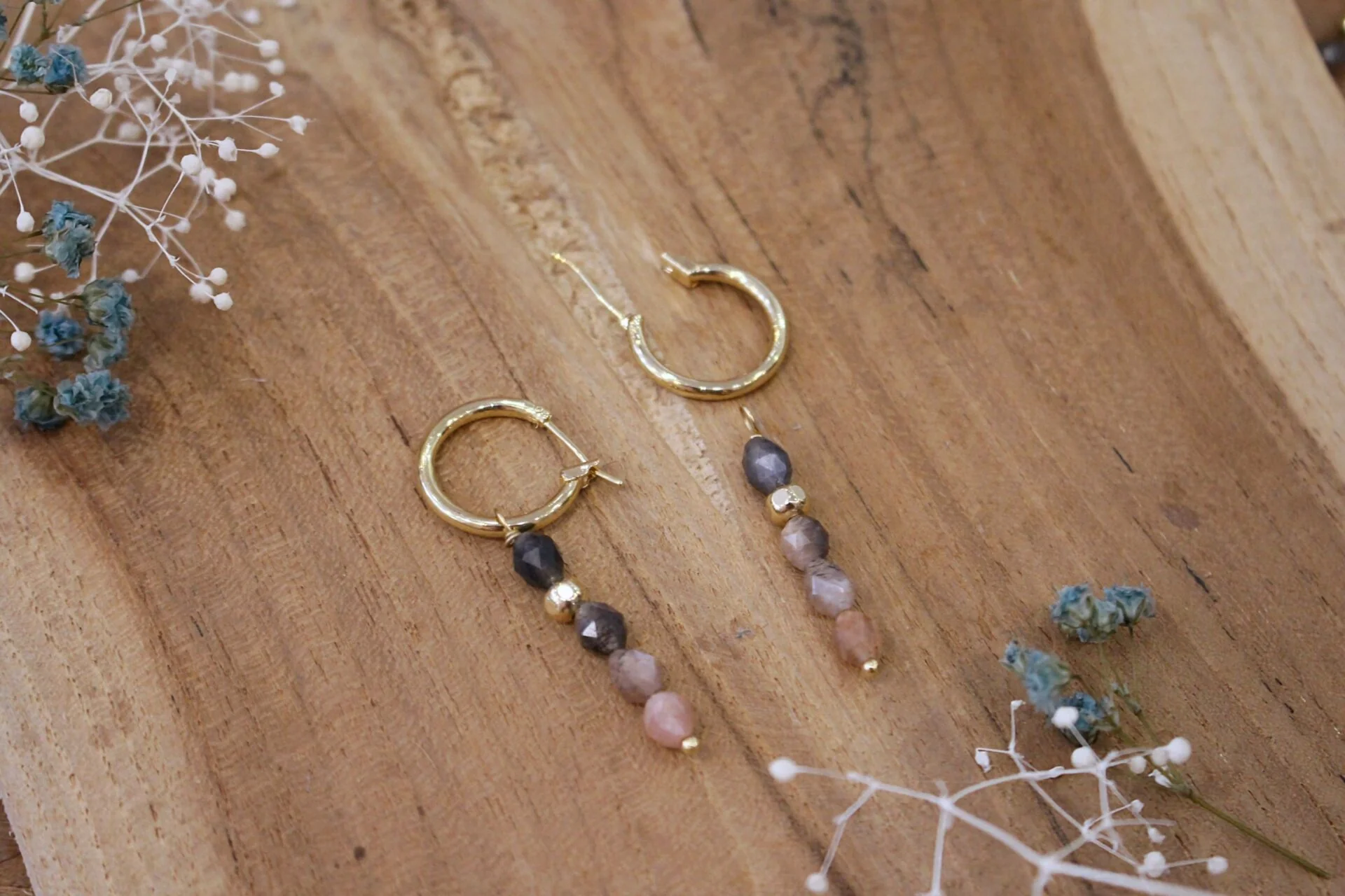 Boucles d'oreilles CIRCE pierre de lune pêche – Image 2