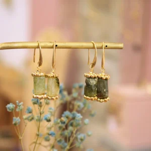 Boucles d'oreilles MAGIC grenat vert
