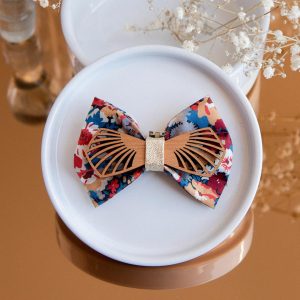 Barrette en bois et tissu fleuri Jardin d’hiver