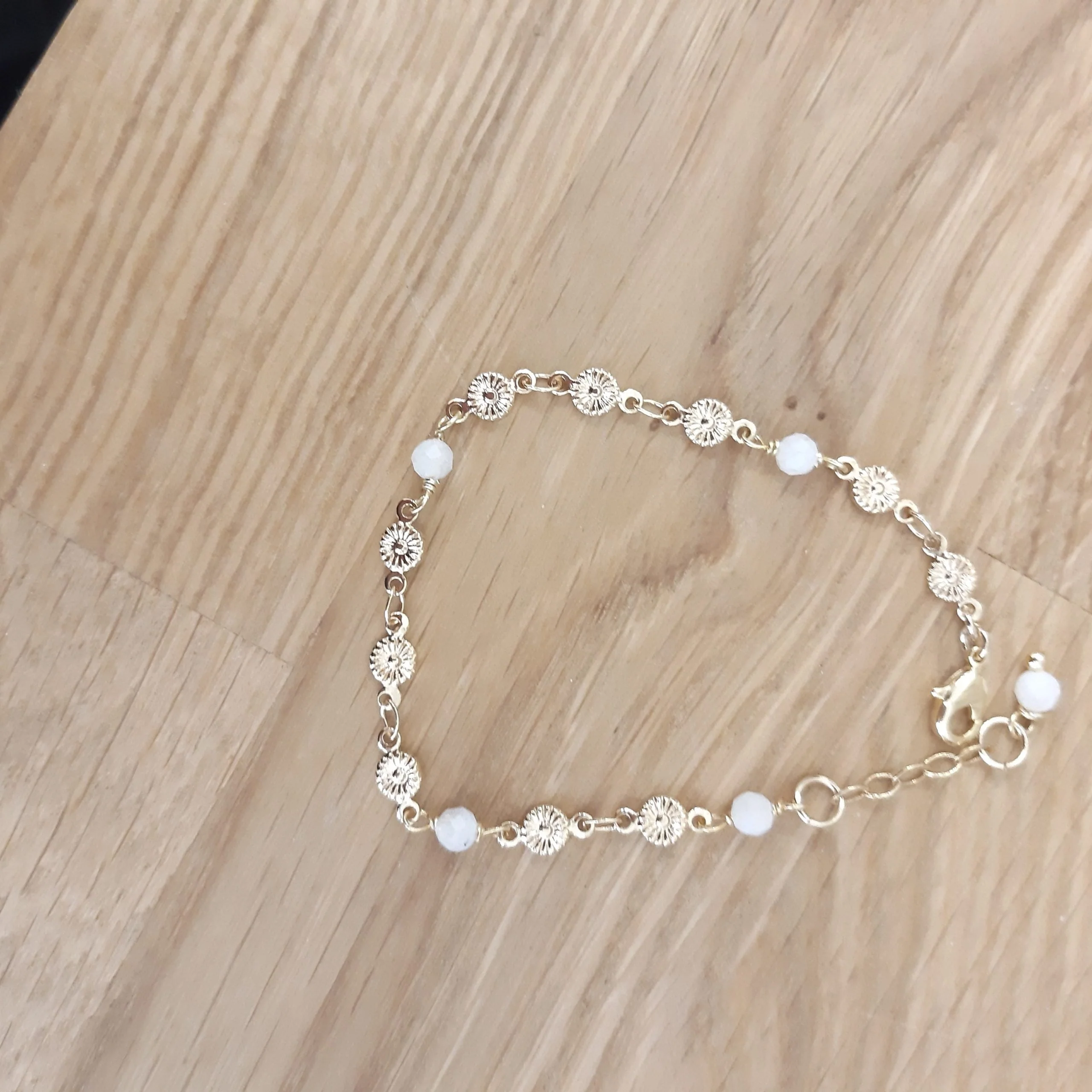 Bracelet PRINTEMPS doré / pierre de lune